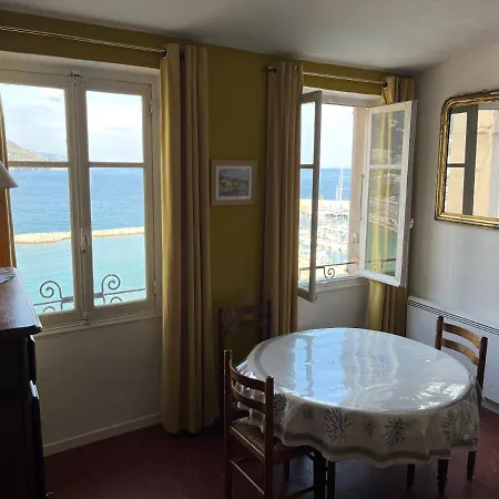 شقة Menton1974 *